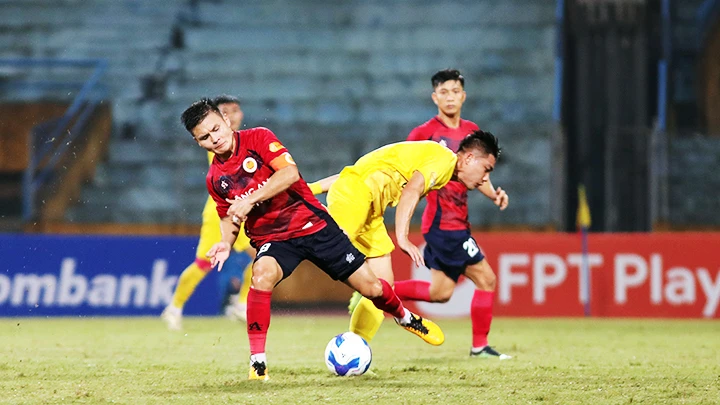 Màn Trình Diễn Tẻ Nhạt và Ít Bàn Thắng